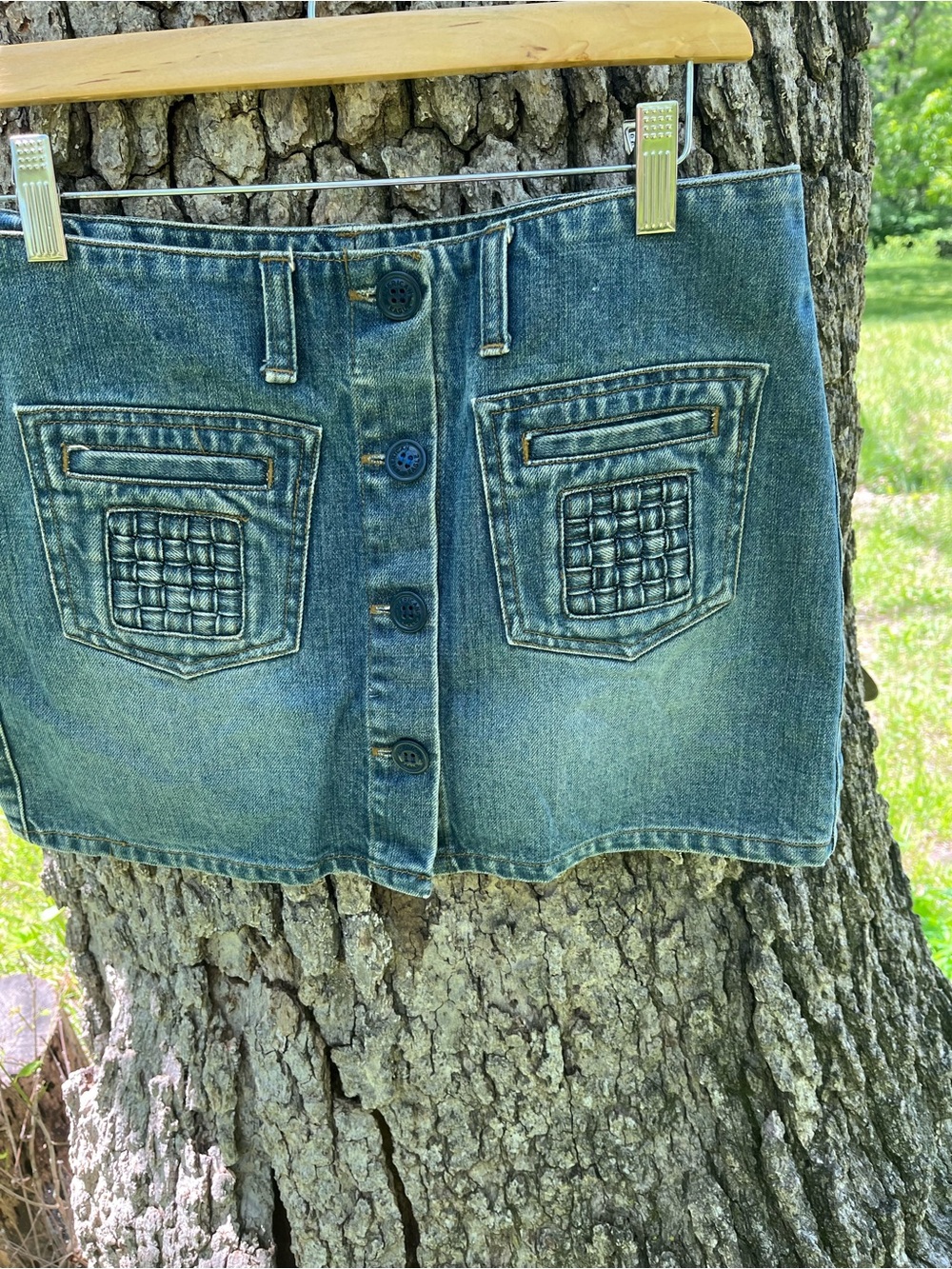 ⭐️American Eagle Front Pocket Jean Skirt in size 4 - Picture 2 of 4